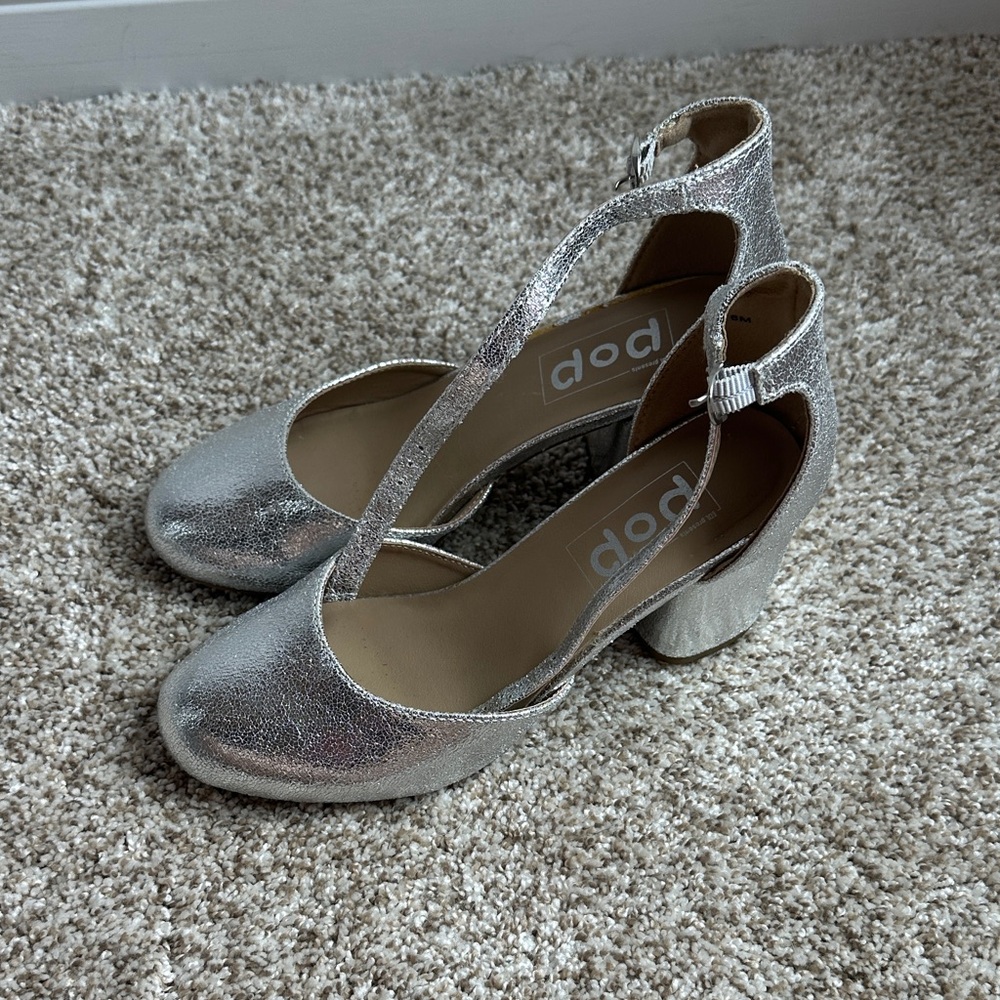 Pop Block Heels - Picture 3 of 5